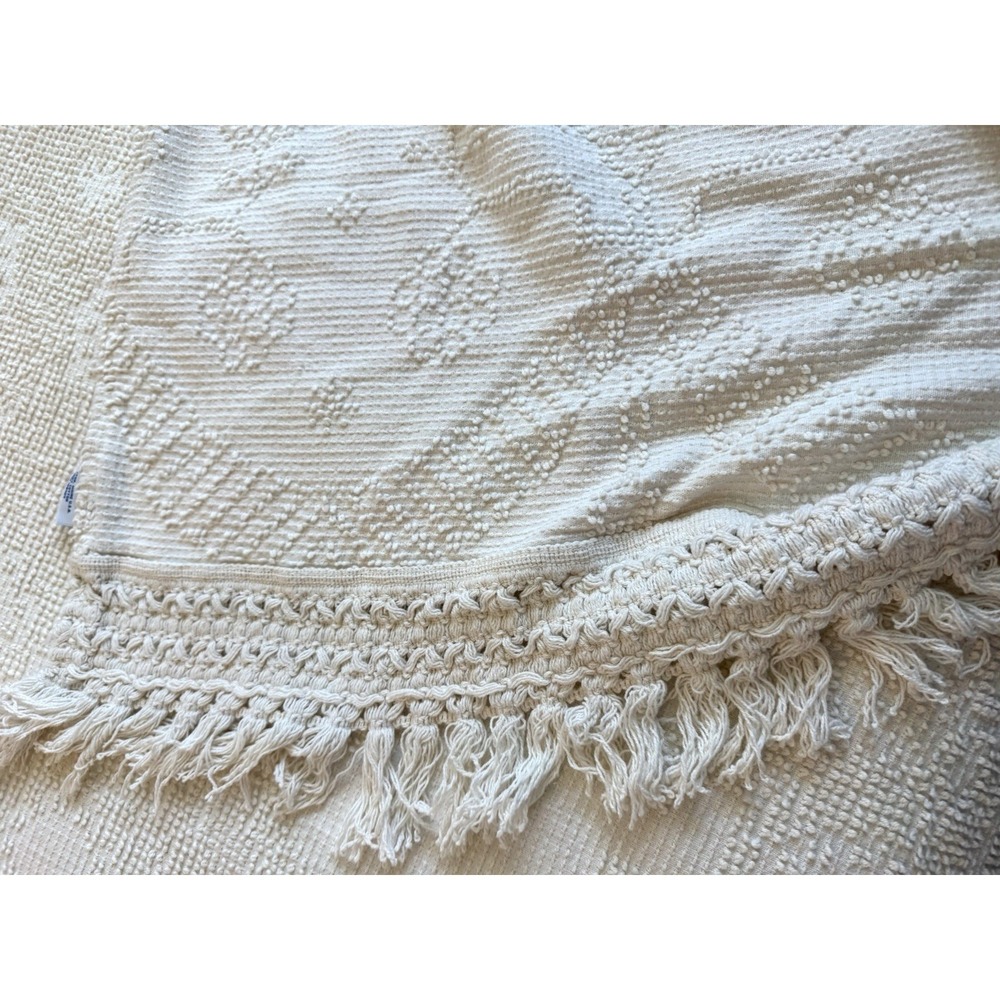 Vintage Maine Heritage Weavers Cream Off White Hobnail Coverlet Bedspread 120x96 - Picture 8 of 11